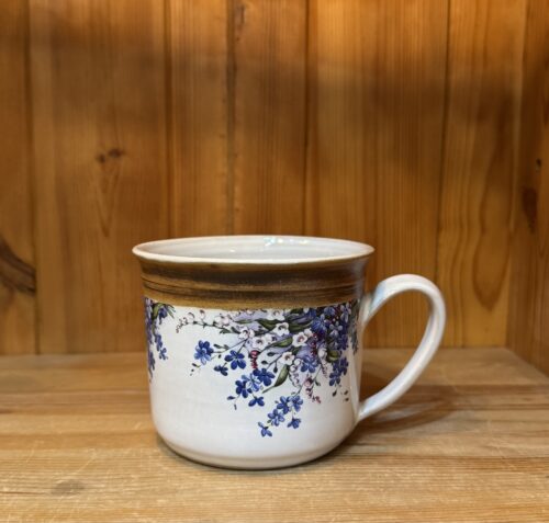 Keramický hrnek s pomněnkou